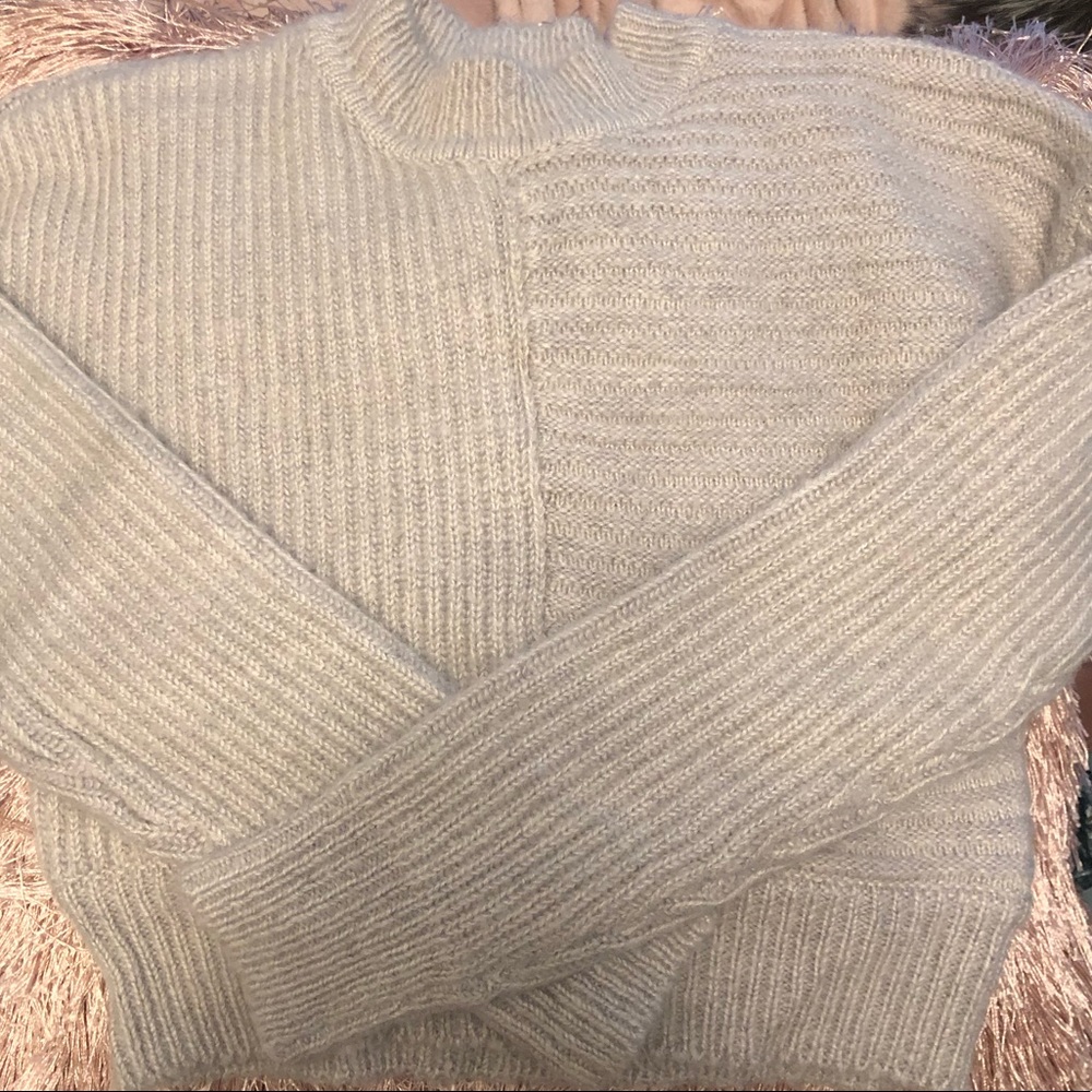 Bebe grey cropped knit sweater